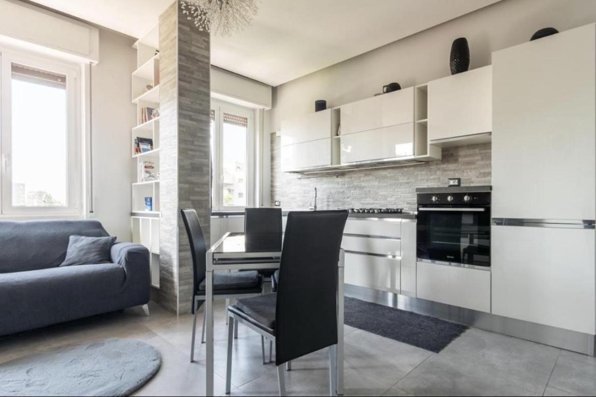 Luxury Apartment In Prada District Near Mm Brenta & Milan Center - Ideal For Business Profiles Экстерьер фото